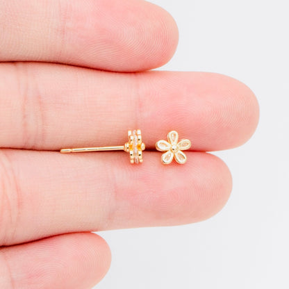 Tiny flower